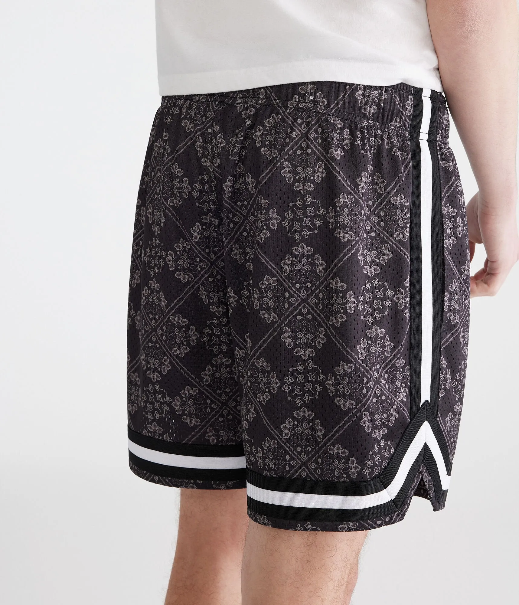 Aeropostale Floral Diamond Print Mesh Shorts 6"