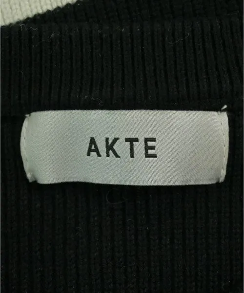 AKTE Sweaters