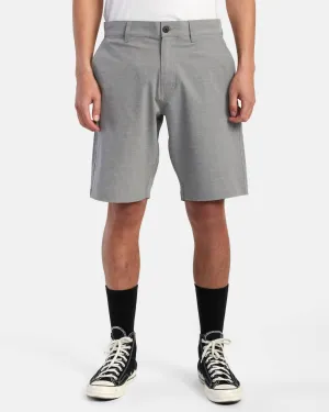 Balance Hybrid Short In Rvca Black