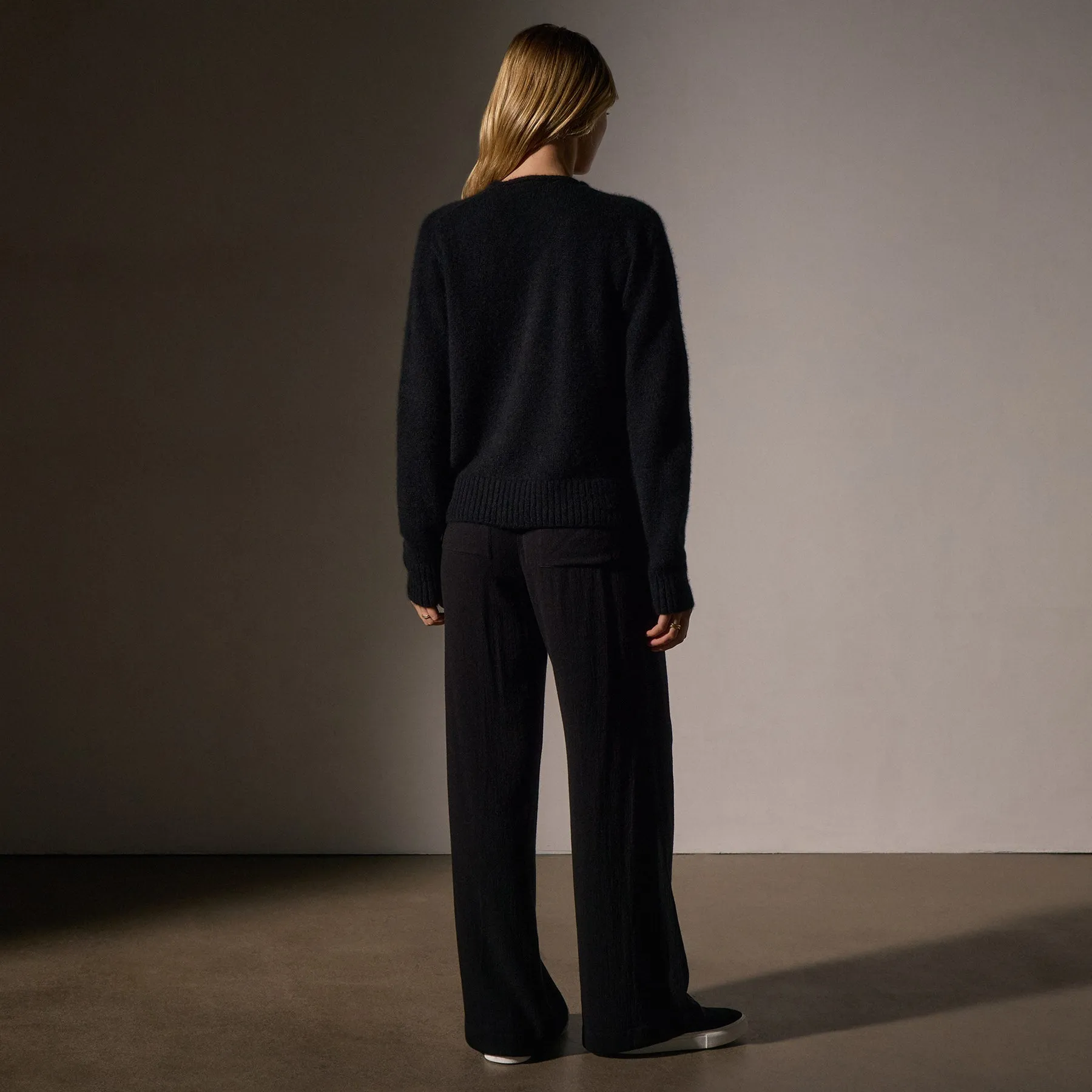 Cashmere Soft V Sweater - True Black