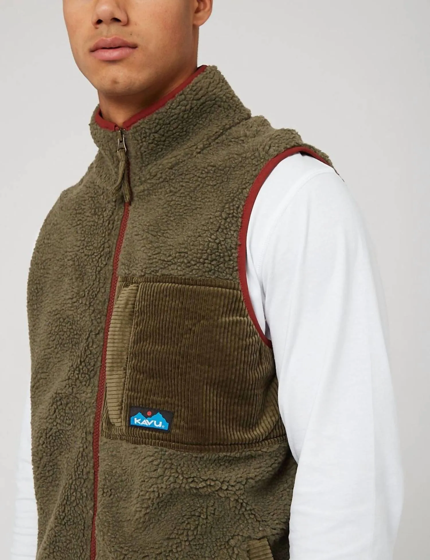 Cooper Fleece Vest In Moss