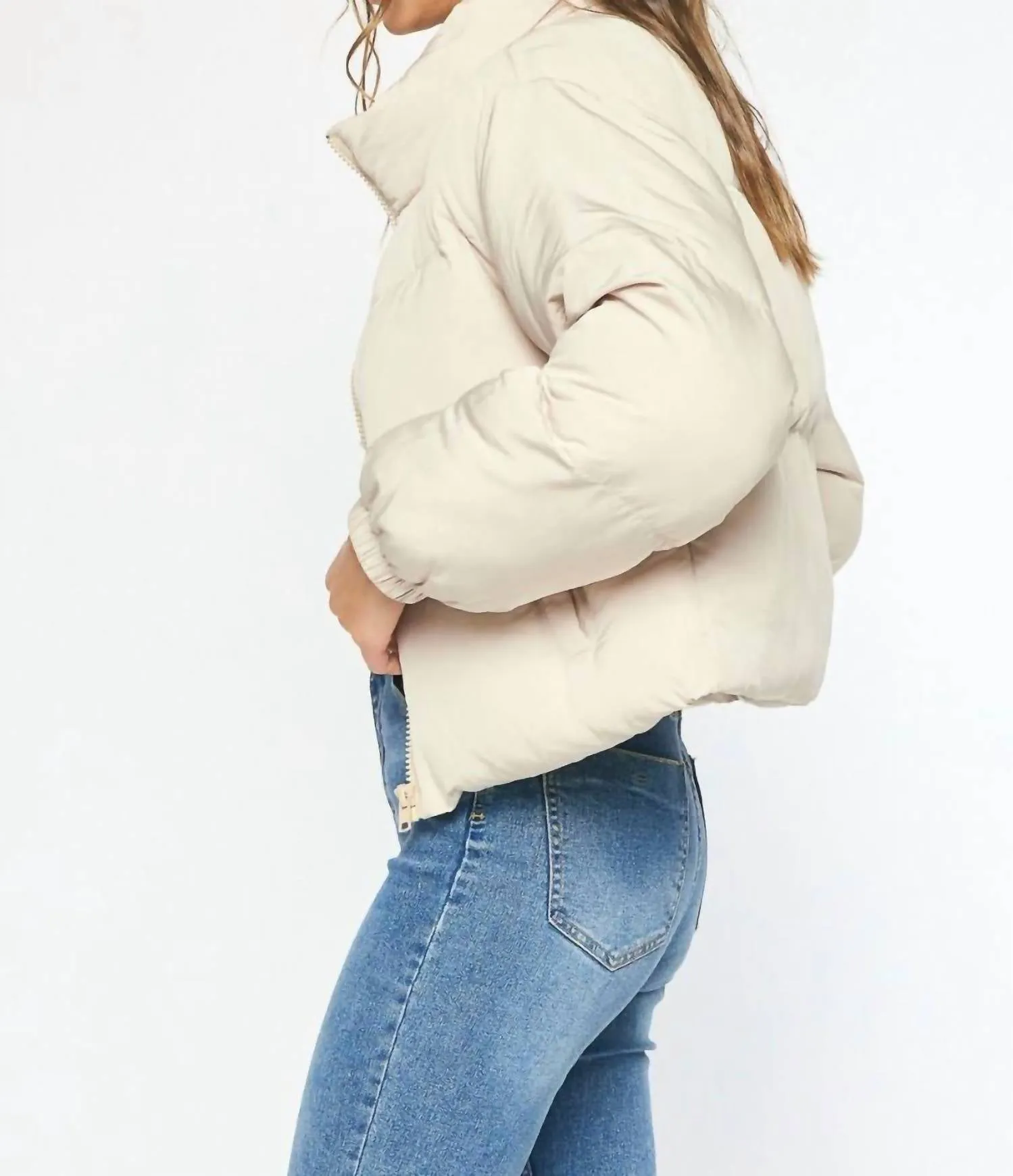 Cropped Puffer Zip-Up Jacket In Cream