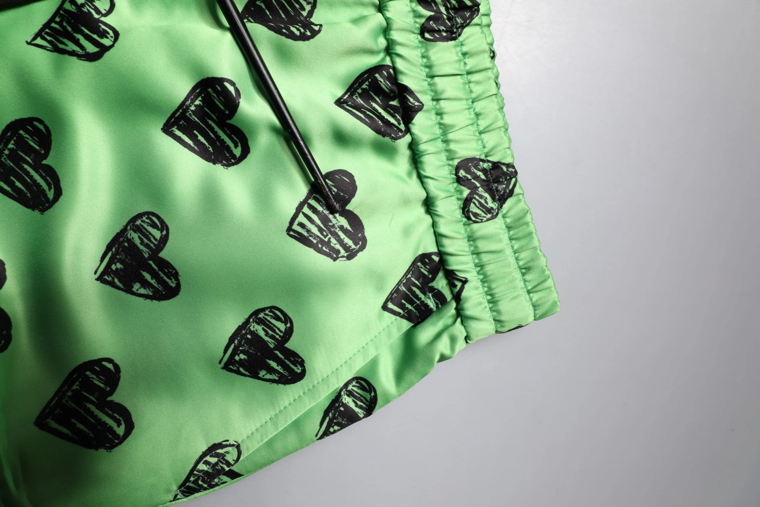 Dolce & Gabbana Heart Print Cargo Men Bermuda Men's Shorts (Pre-Owned)