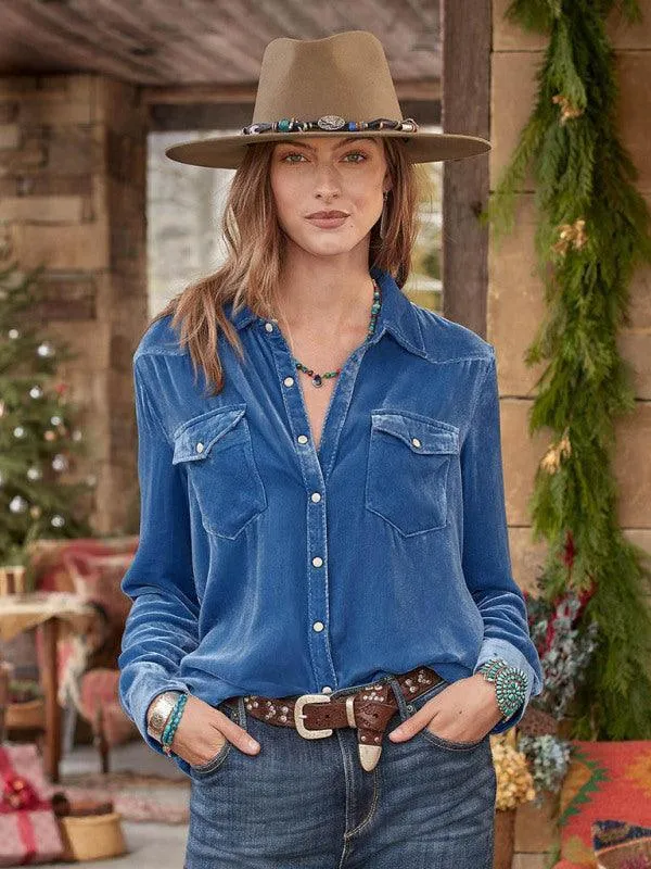 Double-Pocketed Velvet Women's Shirt