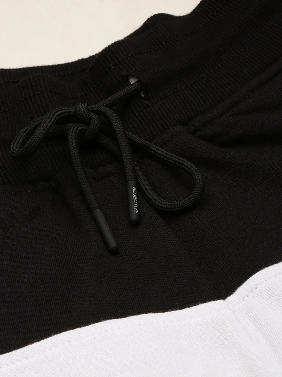 Men Black Colour blocked Cotton Mid-Rise Sports Shorts