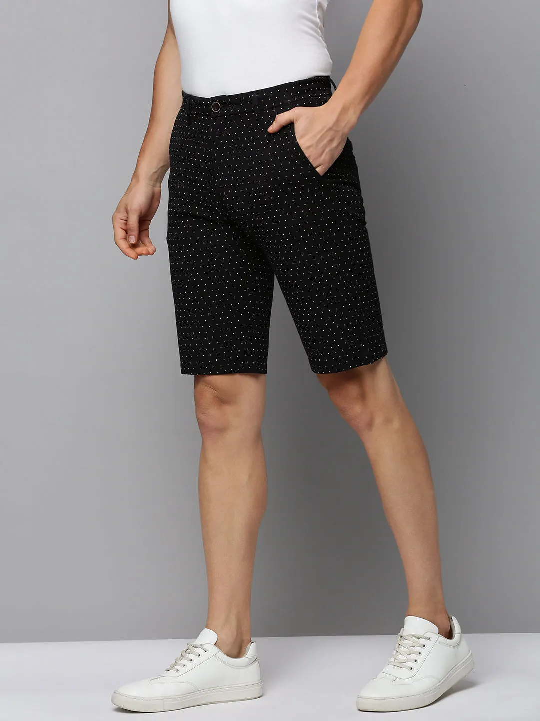 Men Black Geometric Printed Cotton Mid-Rise Shorts