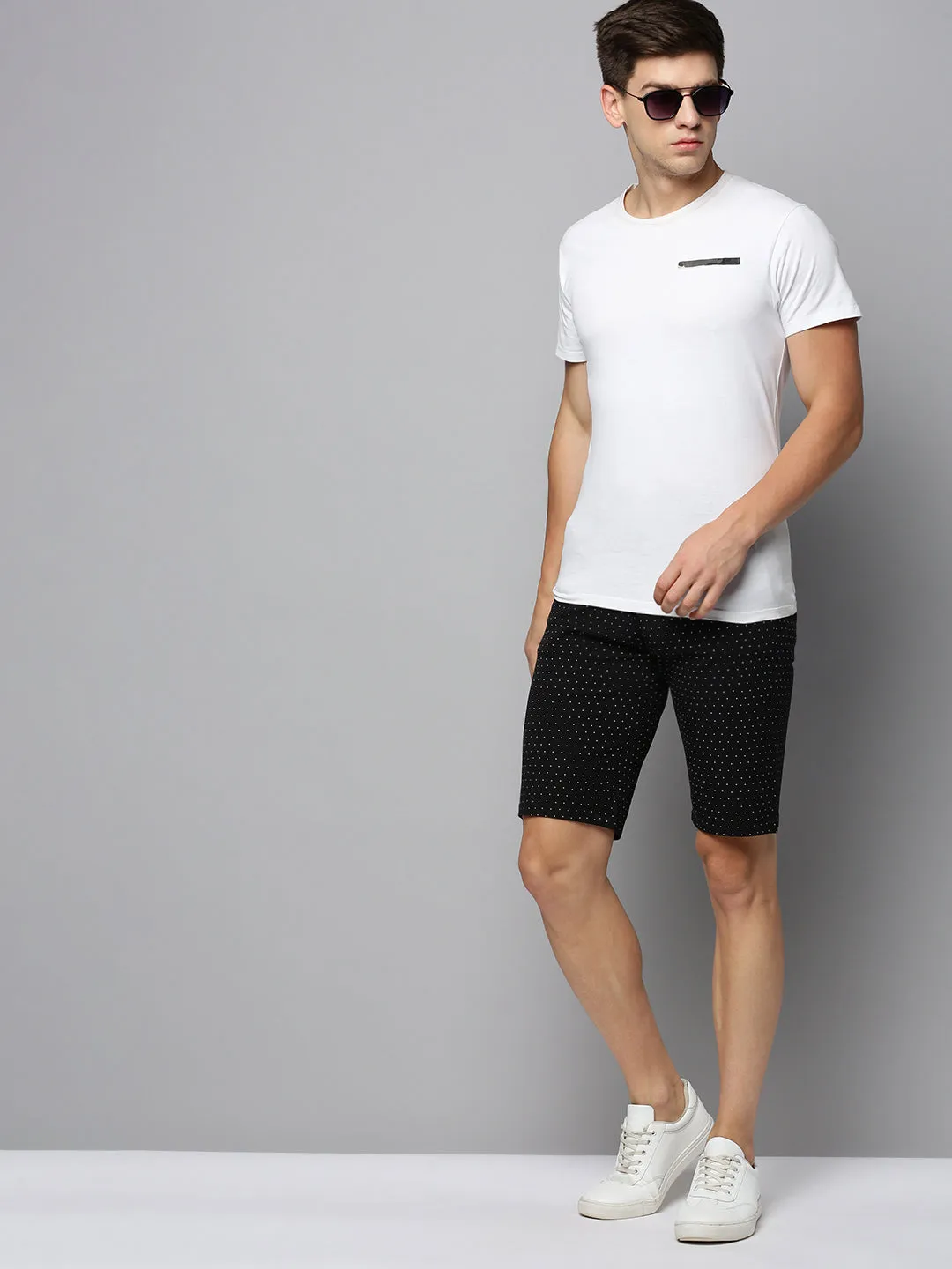 Men Black Geometric Printed Cotton Mid-Rise Shorts