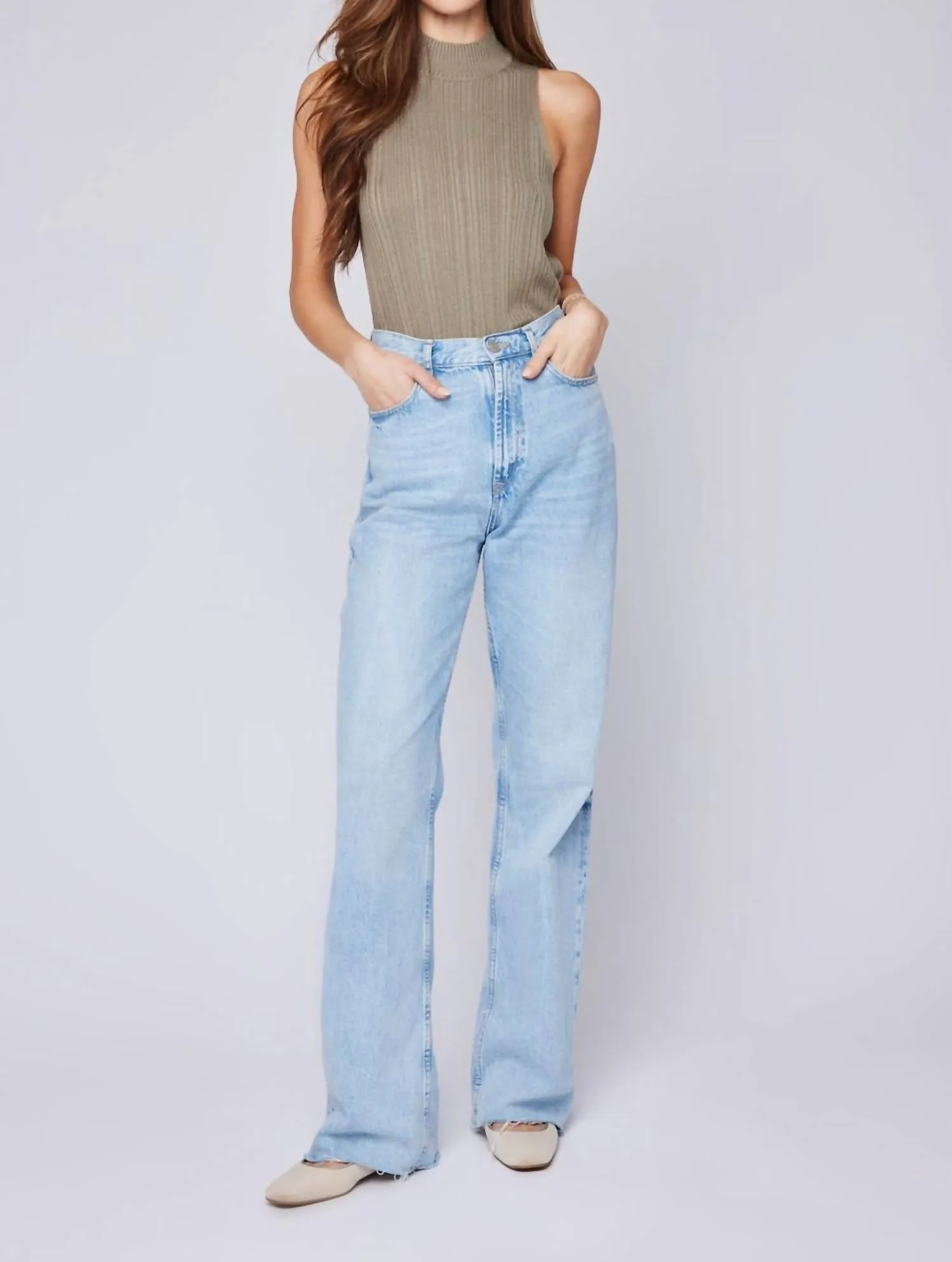 Mockneck Sleeveless Sweater In Sage