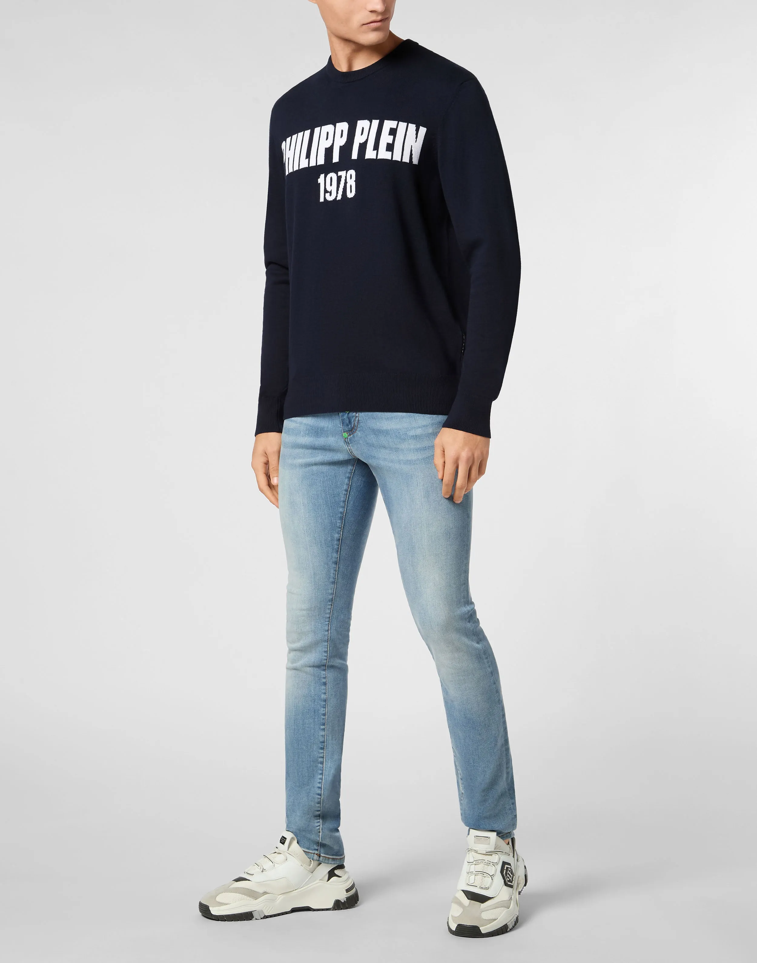 Round Neck Pullover 1978