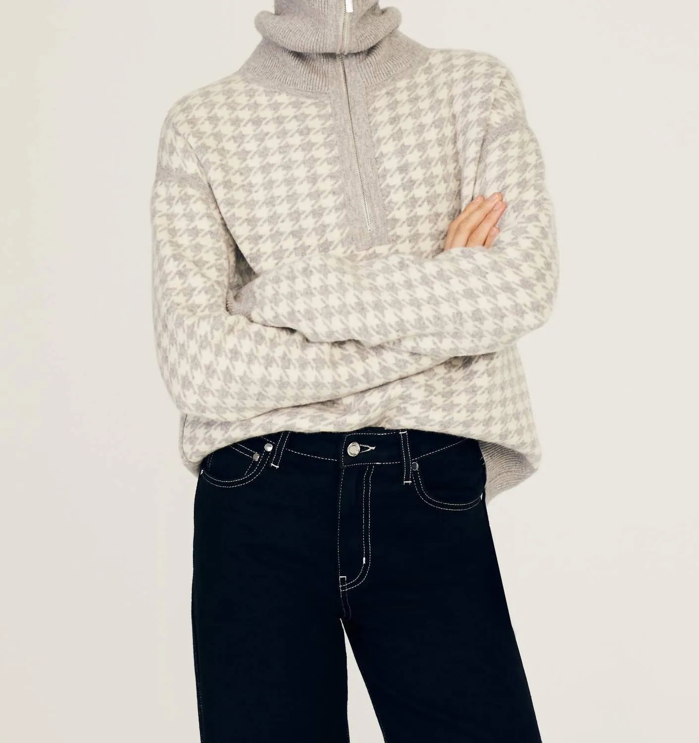 Samuel Reversible Quarter Zip Sweater In Light Grey