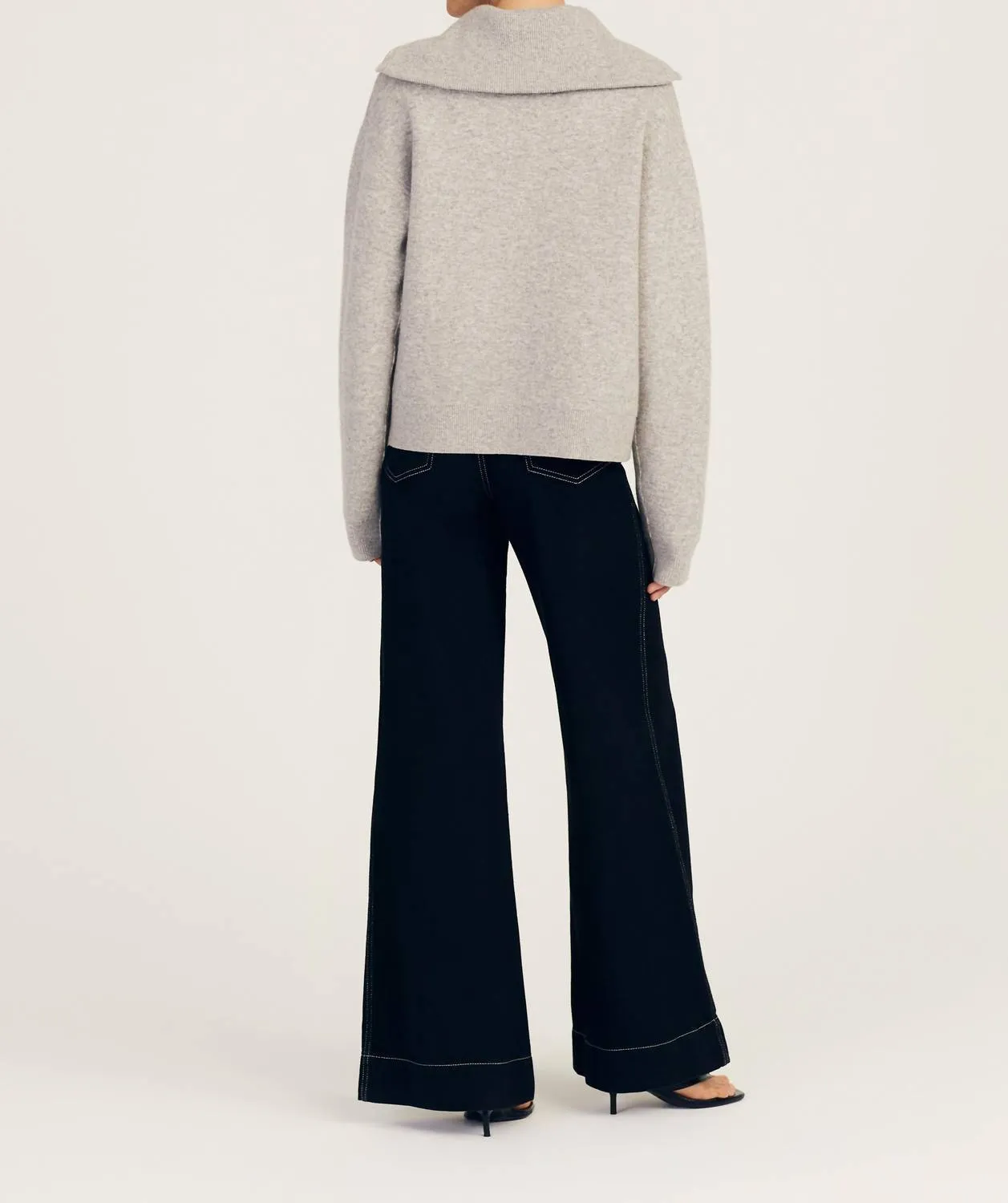 Samuel Reversible Quarter Zip Sweater In Light Grey